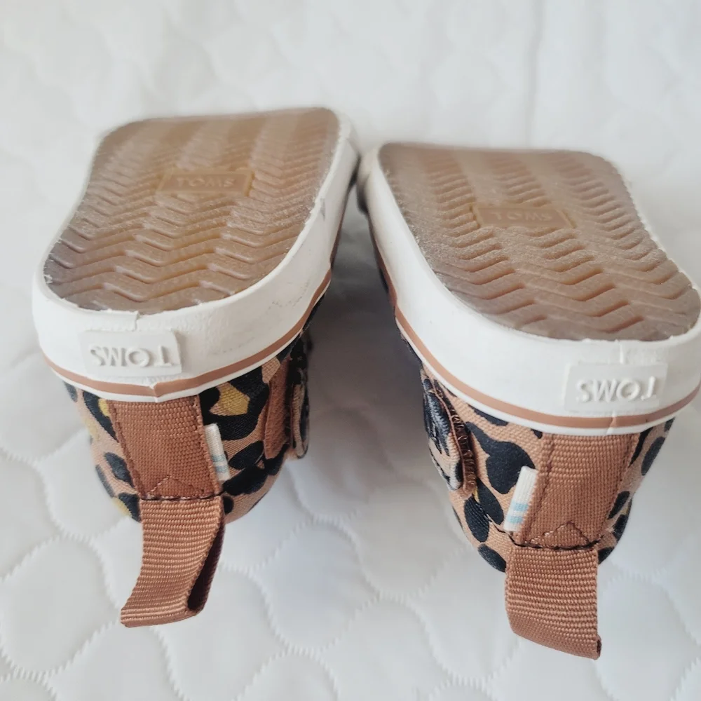 Toms Leopard Print Baby Shoes Size T3